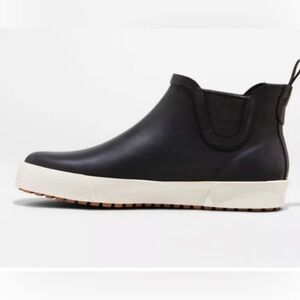 Women’s Black Rubber Slip-On boots , waterproof